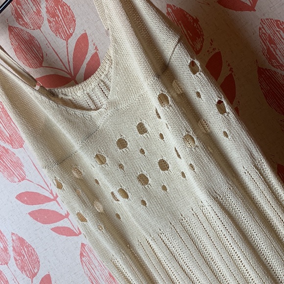 Micas Maxi with beautiful cutout sweater knit designs! Size S - Picture 2 of 3